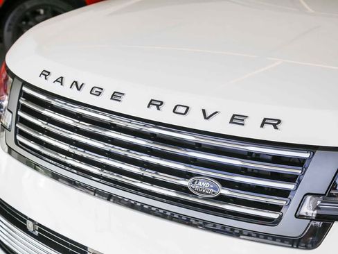 New 2024 Land Rover Range Rover SV image 12
