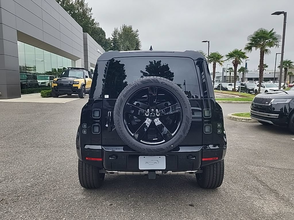New 2026 Land Rover Defender 110 X-Dynamic SE AWD/4WD image 4