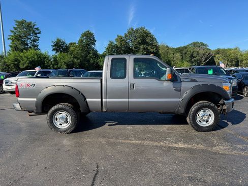 Used 2014 Ford F250 XL w/ Power Equipment Group AWD/4WD image 6