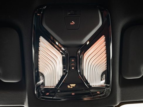 Used 2024 BMW X6 M60i w/ Dynamic Handling Package image 39