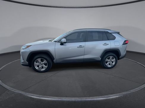 Used 2022 Toyota RAV4 XLE image 8