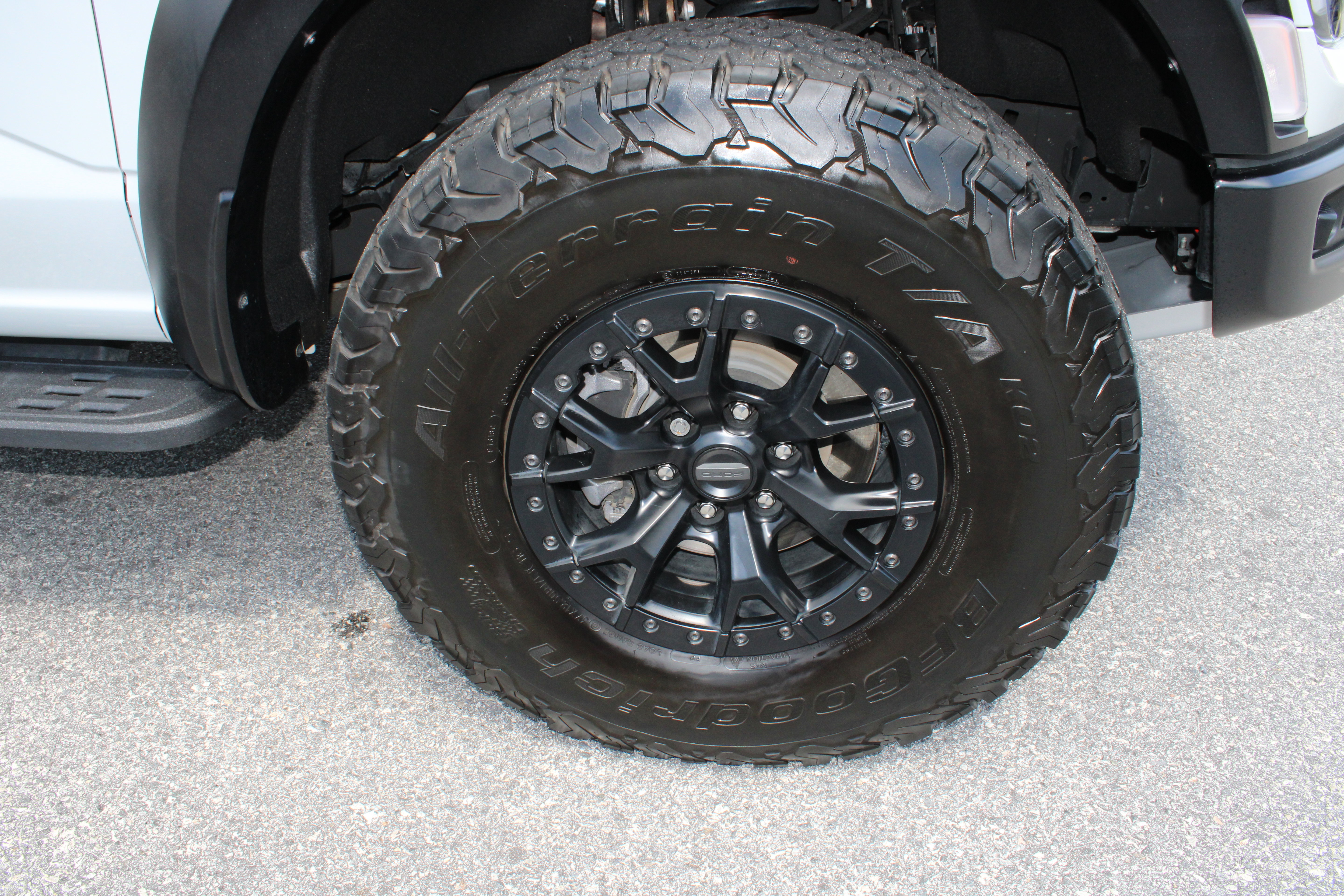 Used 2023 Ford F150 Raptor w/ Equipment Group 802A Raptor R AWD/4WD image 12