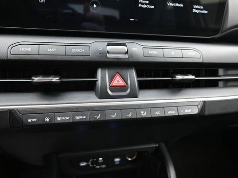 Used 2025 Kia K4 LXS image 24