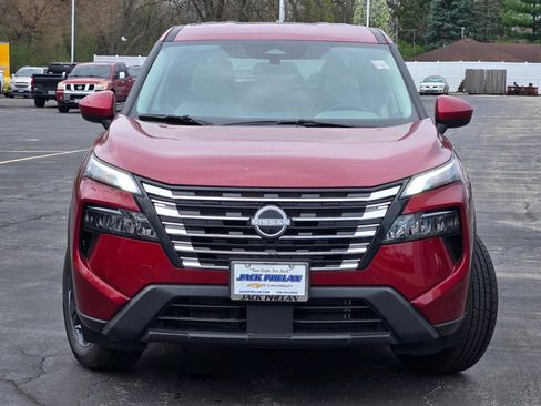 Used 2025 Nissan Rogue SV AWD/4WD image 4
