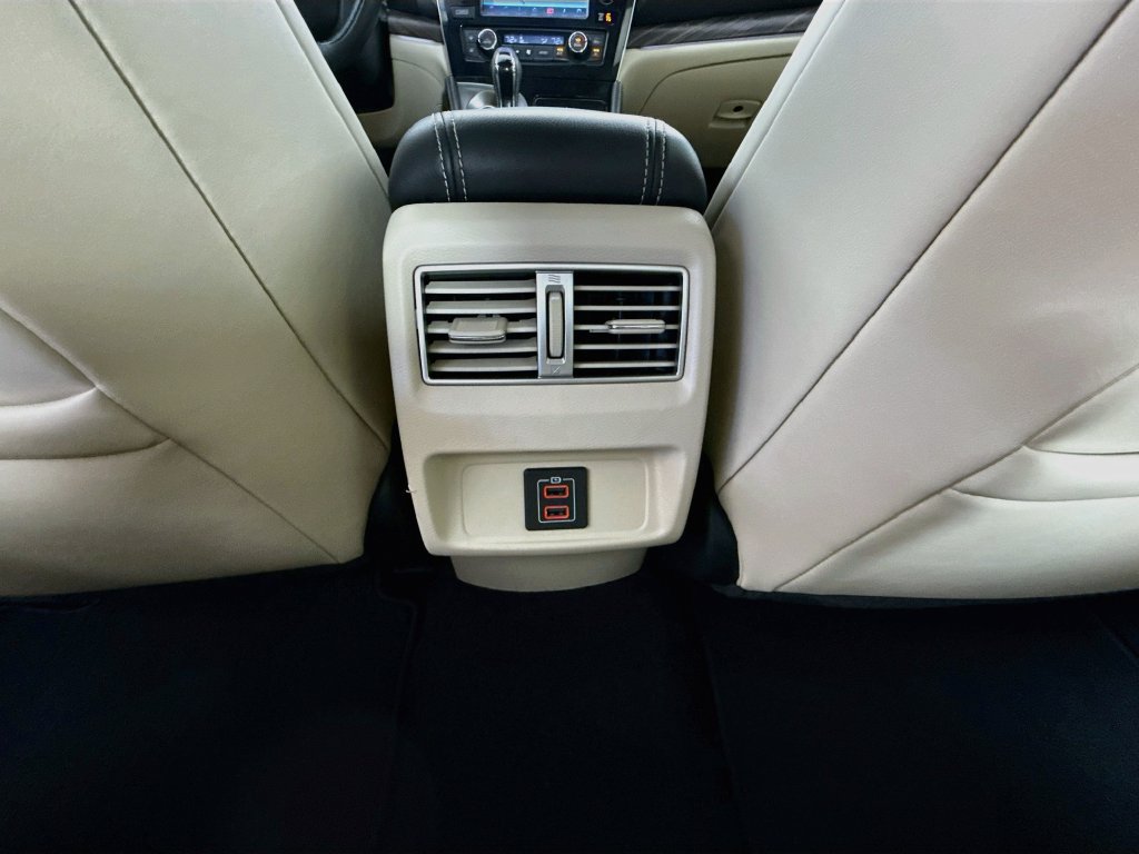 Used 2018 Nissan Maxima Platinum FWD image 26