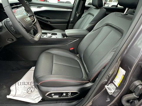 Used 2024 Jeep Wagoneer Launch Edition image 16