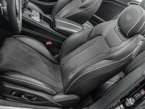 Used 2023 Bentley Continental GT V8 image 24