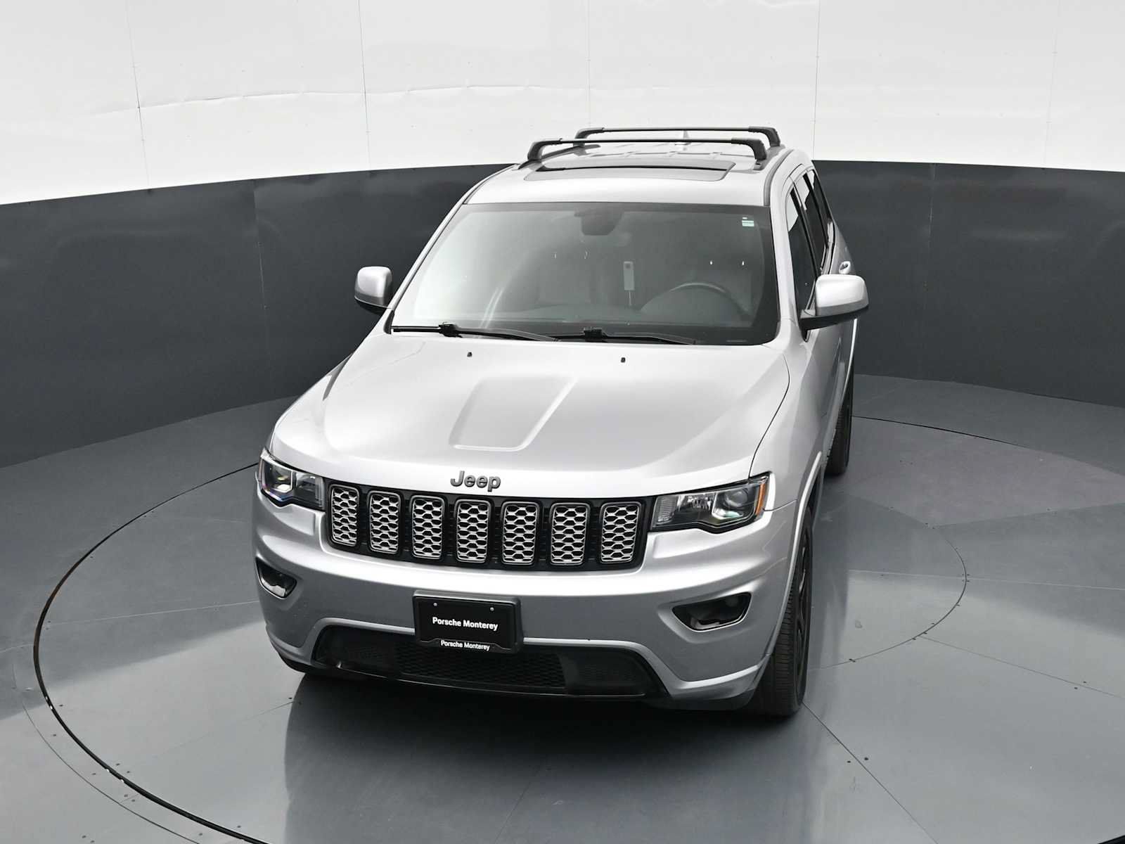 Used 2019 Jeep Grand Cherokee Altitude AWD/4WD image 36