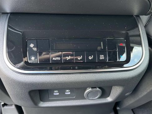 New 2026 Nissan Armada SL w/ Captain's Chari Seat Package image 28