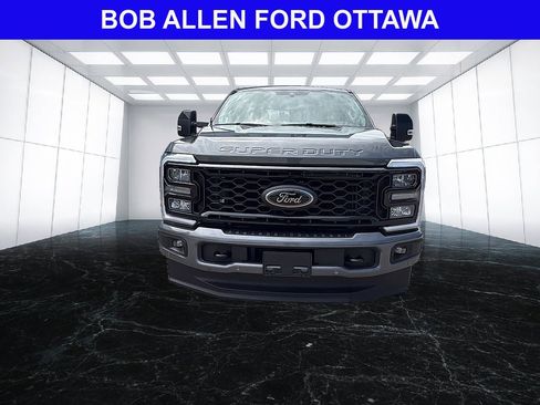 Used 2025 Ford F350 Lariat w/ Lariat Ultimate Package AWD/4WD image 6