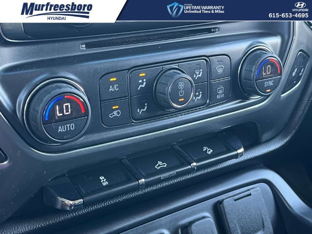 Used 2018 Chevrolet Silverado 1500 LT w/ All Star Edition AWD/4WD image 31