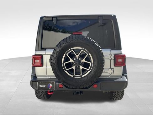 Used 2024 Jeep Wrangler Unlimited Rubicon w/ Technology Group AWD/4WD image 6