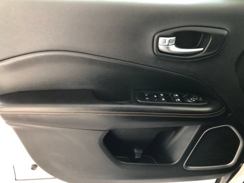 Used 2019 Jeep Compass Limited AWD/4WD image 37