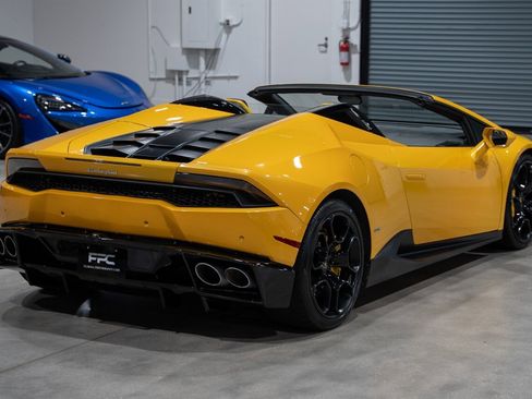 Used 2016 Lamborghini Huracan LP 610-4 image 7