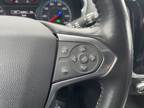 Used 2020 Chevrolet Traverse LT image 32