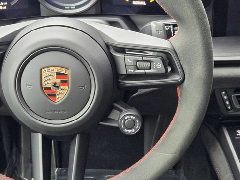Used 2024 Porsche 911 GT3 RWD image 17
