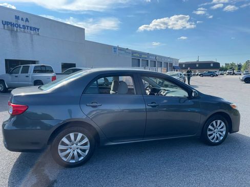 Used 2013 Toyota Corolla LE FWD image 10