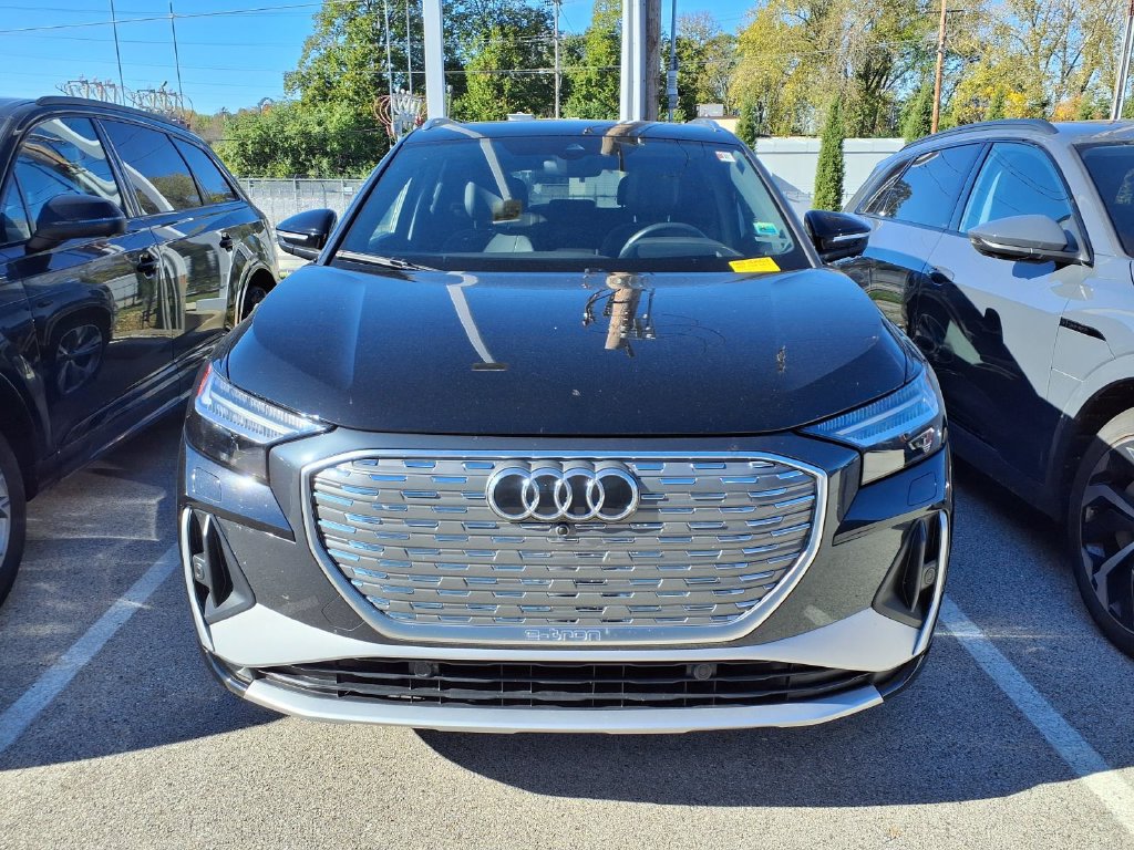 Used 2023 Audi Q4 e-tron Prestige AWD/4WD image 2