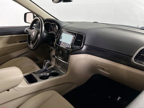 Used 2022 Jeep Grand Cherokee Laredo E image 27