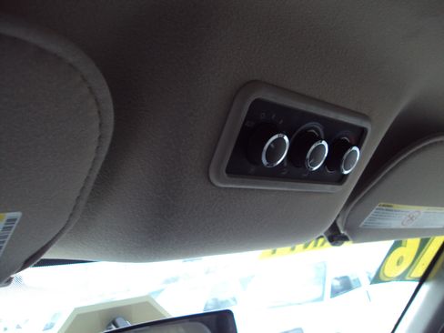 Used 2016 Chevrolet Express 2500 LS image 23