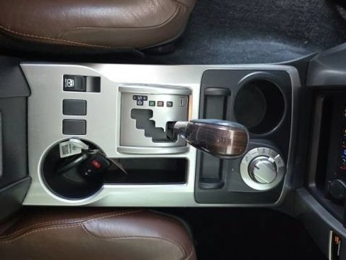 Used 2022 Toyota 4Runner Limited AWD/4WD image 16
