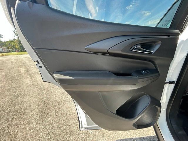 Used 2026 Chevrolet TrailBlazer LS w/ LS Convenience Package FWD image 37