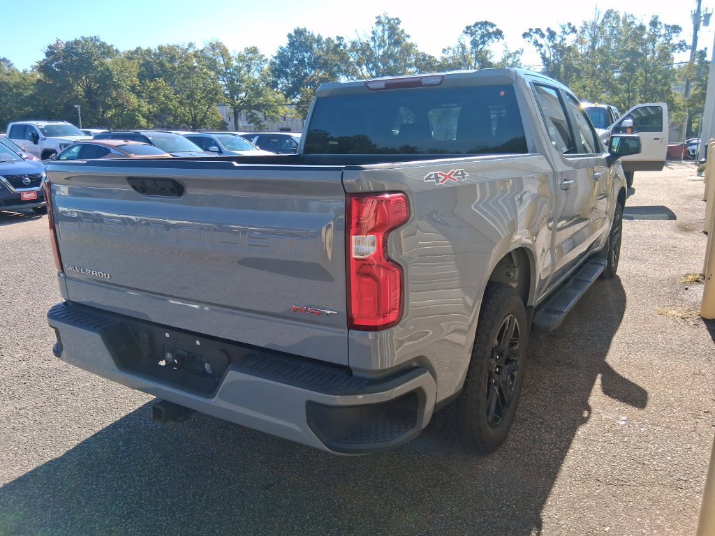 Used 2025 Chevrolet Silverado 1500 RST AWD/4WD image 5