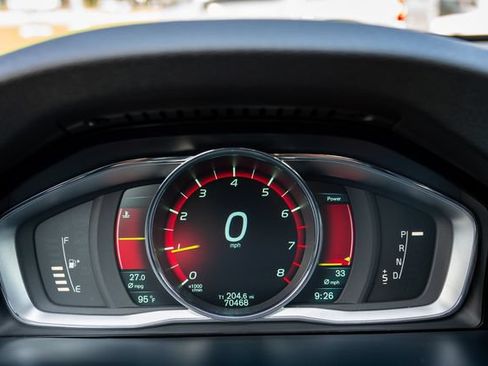 Used 2015 Volvo V60 T5 Premier Plus FWD image 10