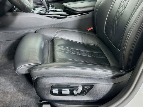 Used 2018 BMW M550i xDrive image 20