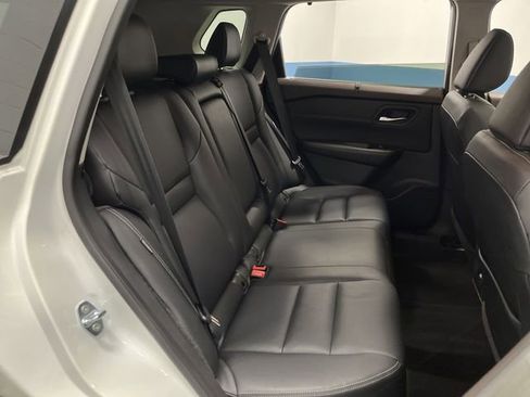 Used 2023 Nissan Rogue SL w/ SL Premium Package image 32