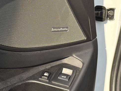 Certified 2023 BMW 330e 330e w/ M Sport Package image 17