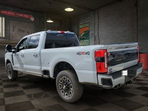 New 2026 Ford F250 Platinum AWD/4WD image 3