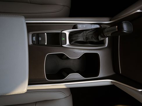 Certified 2019 Honda Accord EX-L image 27