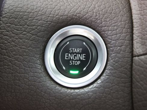 Used 2022 GMC Yukon Denali AWD/4WD image 12