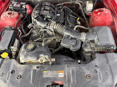 Used 2013 Ford Mustang Coupe RWD image 22
