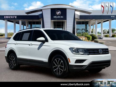 Used 2021 Volkswagen Tiguan SE w/ Panoramic Sunroof Package FWD image 1