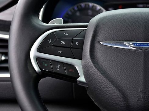 Used 2015 Chrysler 200 C w/ Navigation & Sound Group I image 19