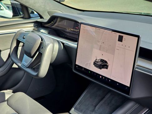 Used 2021 Tesla Model S Plaid AWD/4WD image 18