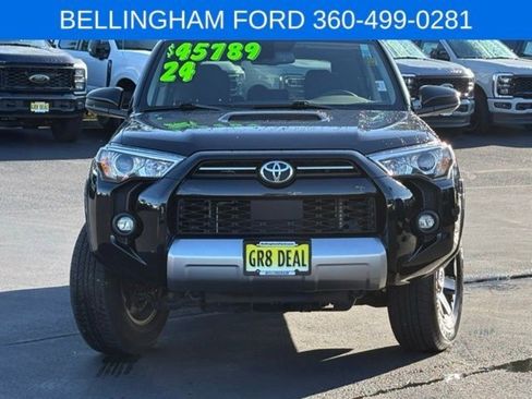 Used 2024 Toyota 4Runner TRD Off-Road image 2