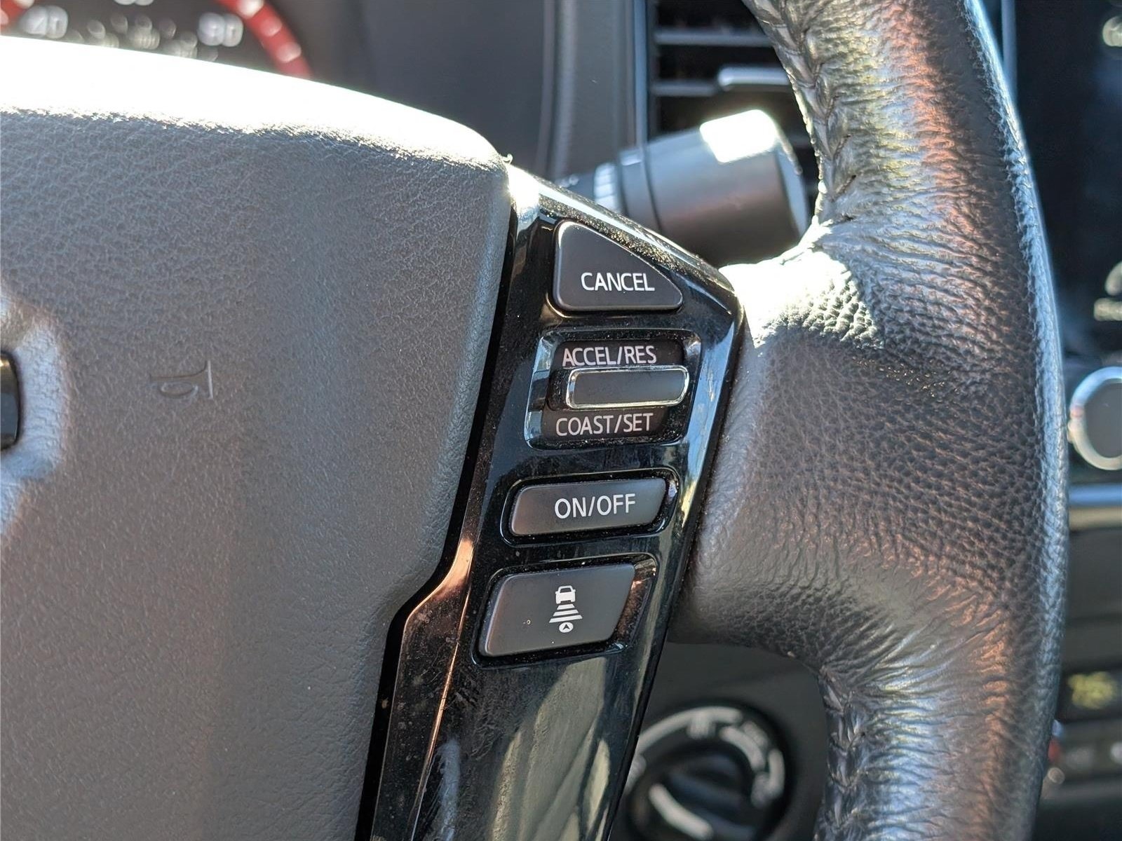 Used 2022 Nissan Frontier PRO-4X w/ Pro-4X Premium Package AWD/4WD image 25