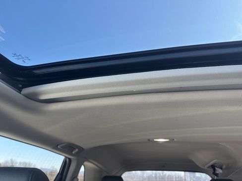 Used 2024 Honda CR-V EX-L image 16