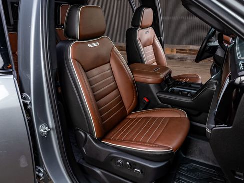 Used 2025 GMC Sierra 2500 Denali Ultimate image 30