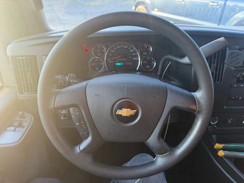 Used 2021 Chevrolet Express 2500 w/ Driver Convenience Package RWD image 10