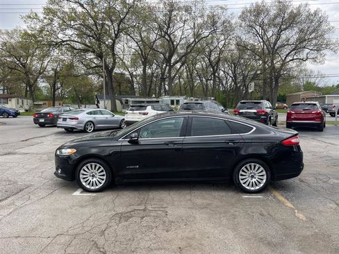 Used 2013 Ford Fusion SE FWD image 8