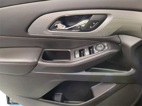 Used 2020 Chevrolet Traverse LT w/ LPO, Black Accent Package image 25