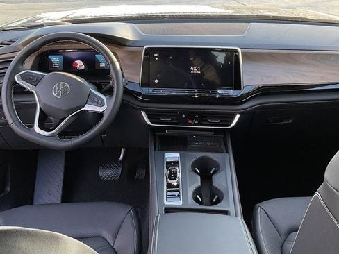 New 2026 Volkswagen Atlas SE image 10