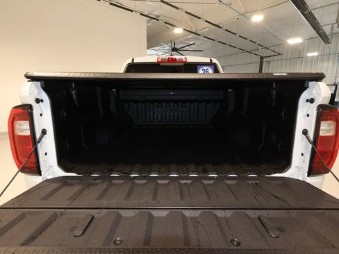 Used 2026 GMC Canyon AT4 w/ Technology Plus Package AWD/4WD image 26