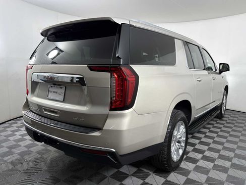 Used 2021 GMC Yukon XL SLT w/ SLT Luxury Plus Package AWD/4WD image 6
