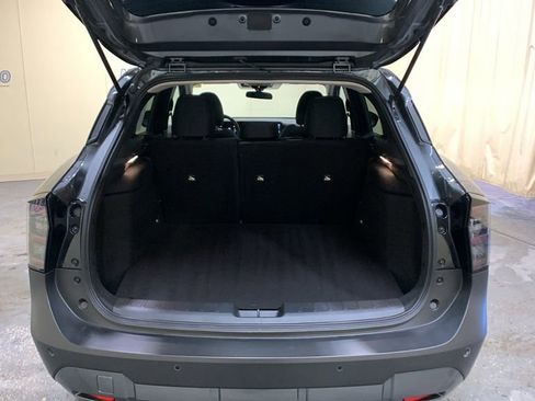 Used 2025 Nissan Kicks SV w/ SV Premium Package image 18