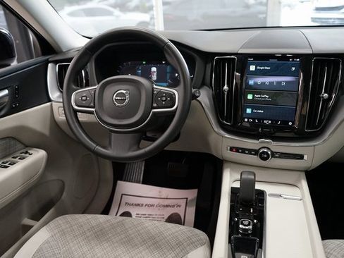 Used 2022 Volvo XC60 T8 Inscription Expression image 13